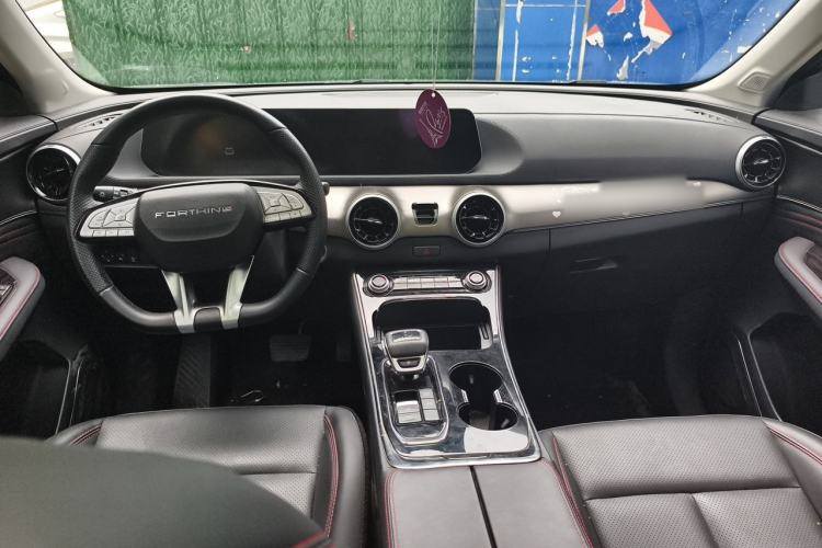 Used FORTHING T5 EVO 2021 1.5TD DCT Platinum Edition Heatwave Center Console