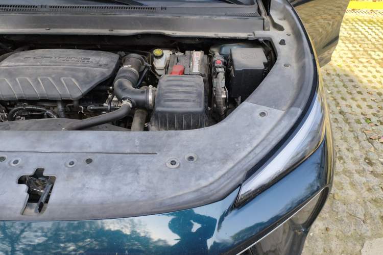 Used FORTHING T5 EVO 2021 1.5TD DCT Starry Edition Engine Bay Left
