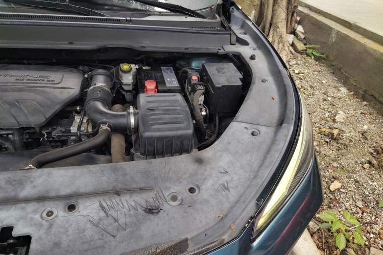Used FORTHING T5 EVO 2021 1.5TD DCT Diamond Edition Engine Bay Left