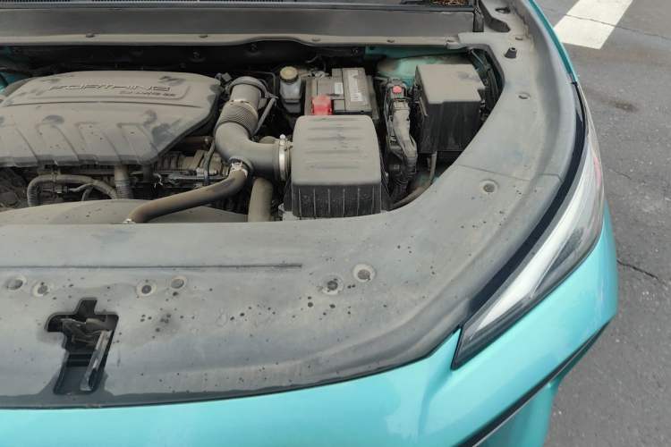 Used FORTHING T5 EVO 2021 1.5TD DCT Diamond Edition Engine Bay Left