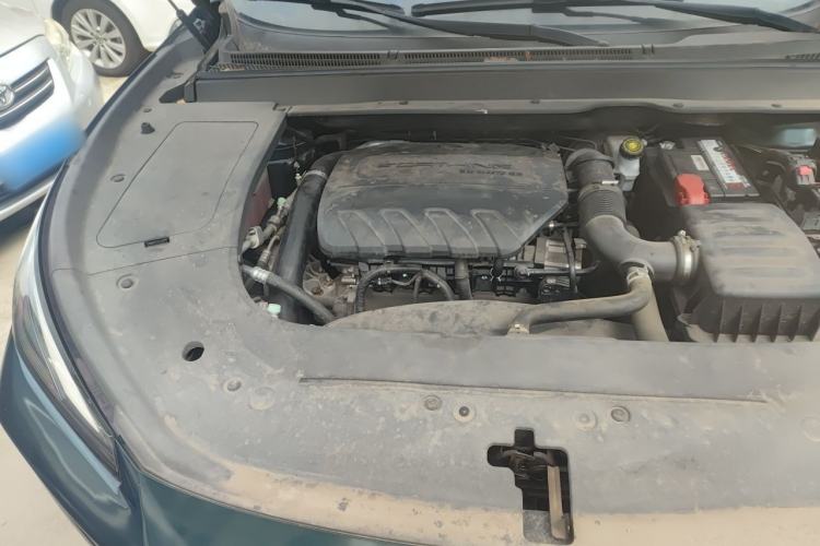 Used FORTHING T5 EVO 2021 1.5TD DCT Diamond Edition Engine Bay Right
