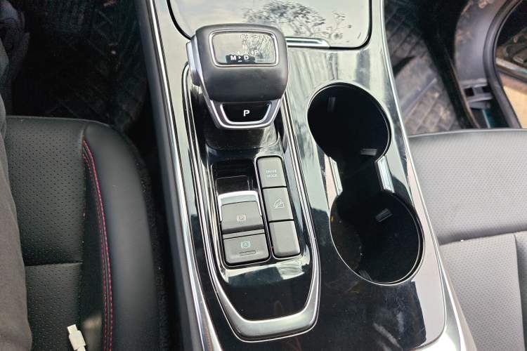 Used FORTHING T5 EVO 2021 1.5TD DCT Diamond Edition Gear Lever