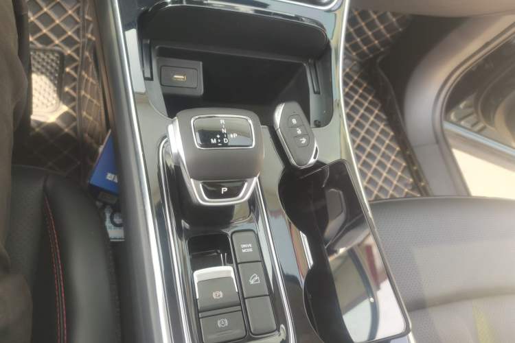 Used FORTHING T5 EVO 2021 1.5TD DCT Diamond Edition Gear Lever