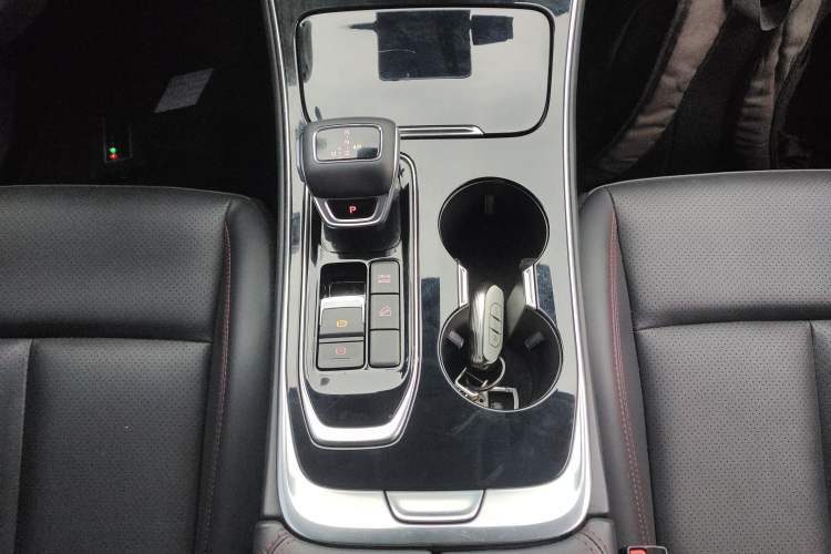 Used FORTHING T5 EVO 2021 1.5TD DCT Diamond Edition Gear Lever