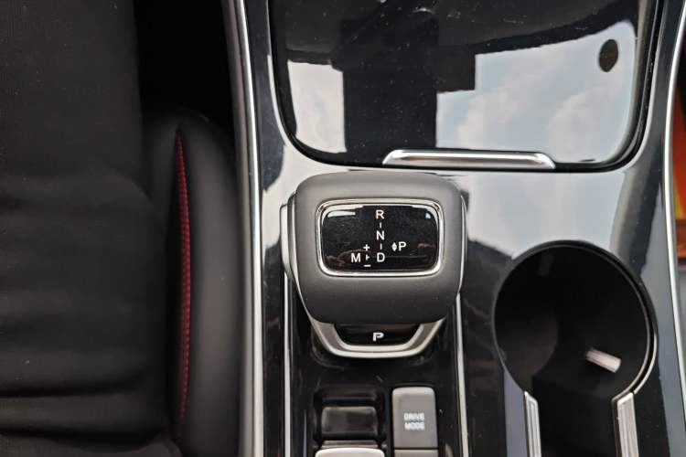 Used FORTHING T5 EVO 2021 1.5TD DCT Diamond Edition Gear Lever