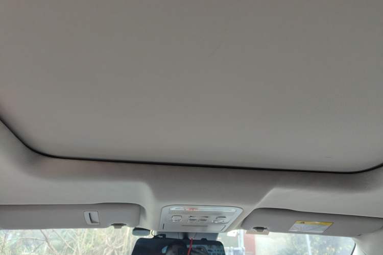 Used FORTHING T5 EVO 2021 1.5TD DCT Diamond Edition Headliner