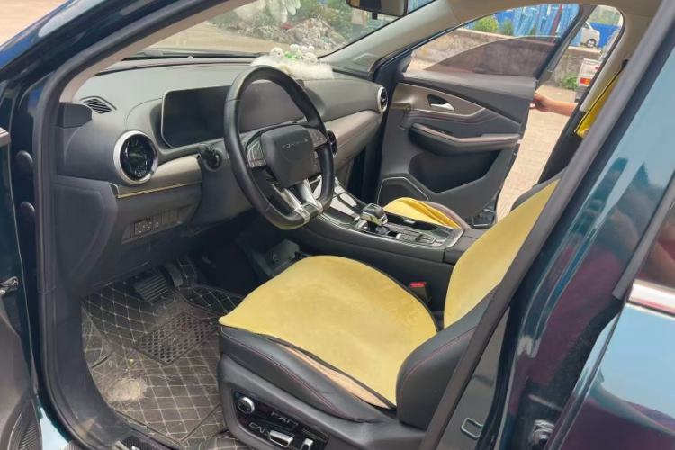 Used FORTHING T5 EVO 2021 1.5TD DCT Diamond Edition Interior 2