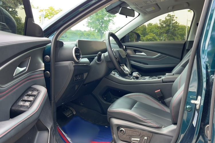 Used FORTHING T5 EVO 2021 1.5TD DCT Diamond Edition Interior 2