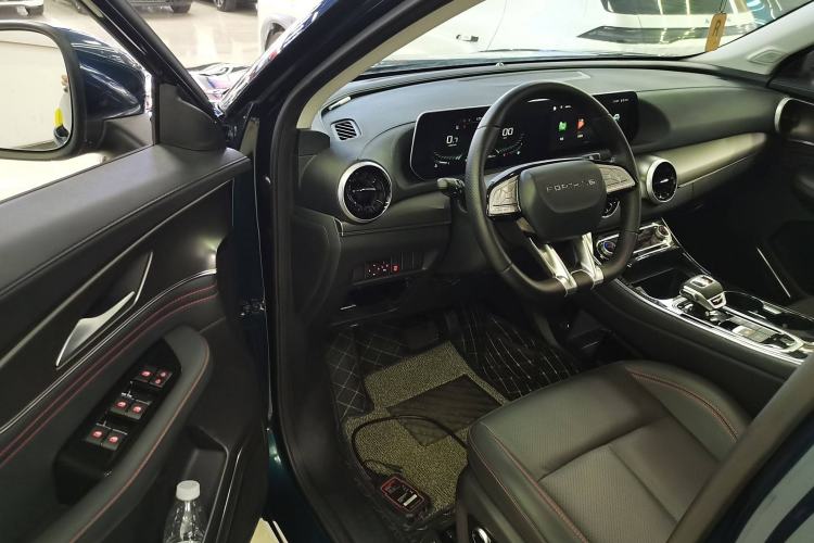 Used FORTHING T5 EVO 2021 1.5TD DCT Diamond Edition Interior 3
