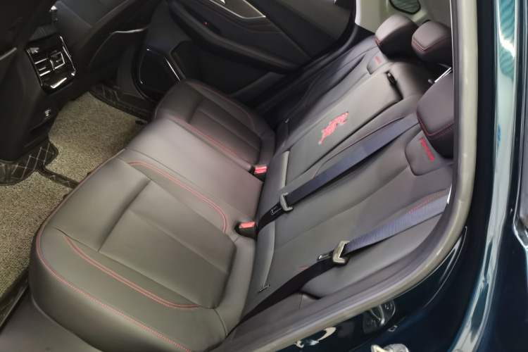 Used FORTHING T5 EVO 2021 1.5TD DCT Diamond Edition Interior 4