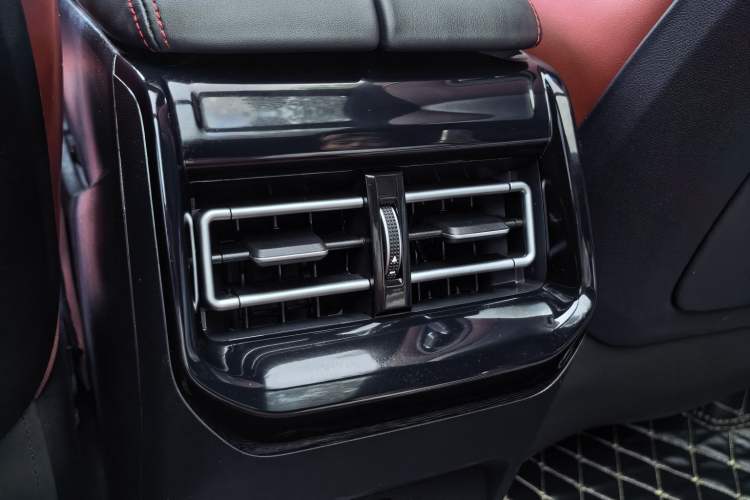 Used FORTHING T5 EVO 2021 1.5TD DCT Starry Edition Interior 4