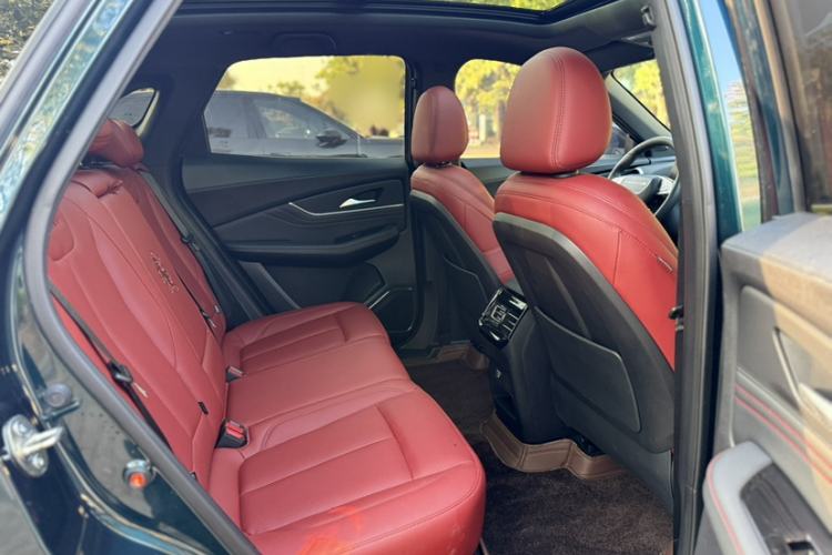 Used FORTHING T5 EVO 2021 1.5TD DCT Starry Edition Interior 8