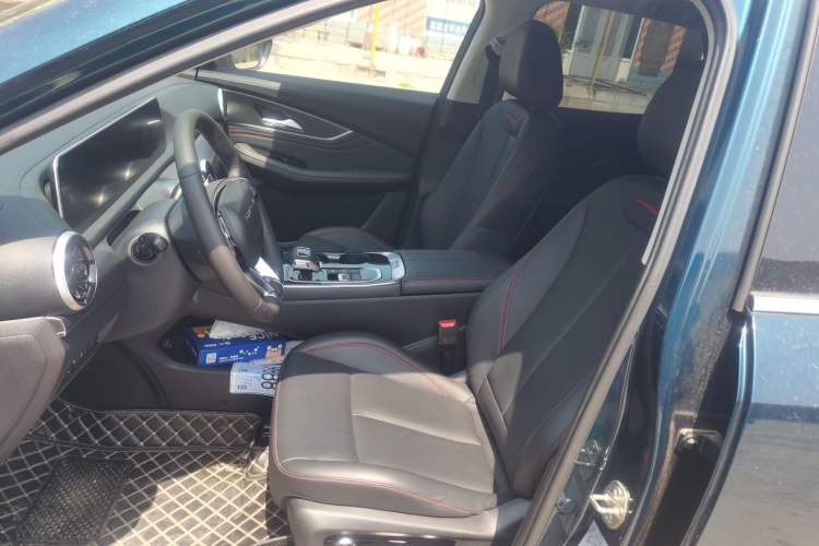 Used FORTHING T5 EVO 2021 1.5TD DCT Diamond Edition Left Front Seat