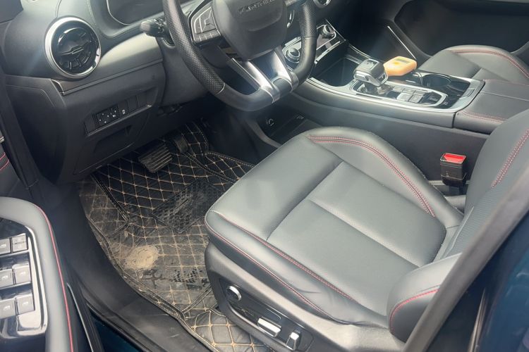 Used FORTHING T5 EVO 2021 1.5TD DCT Diamond Edition Left Front Seat