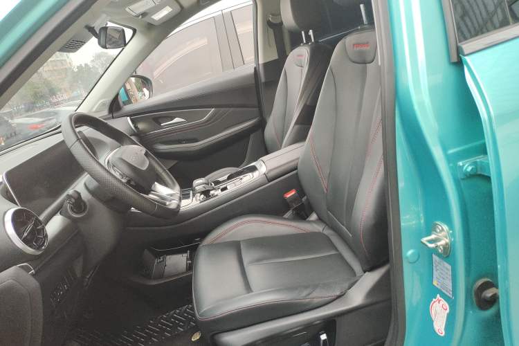 Used FORTHING T5 EVO 2021 1.5TD DCT Diamond Edition Left Front Seat