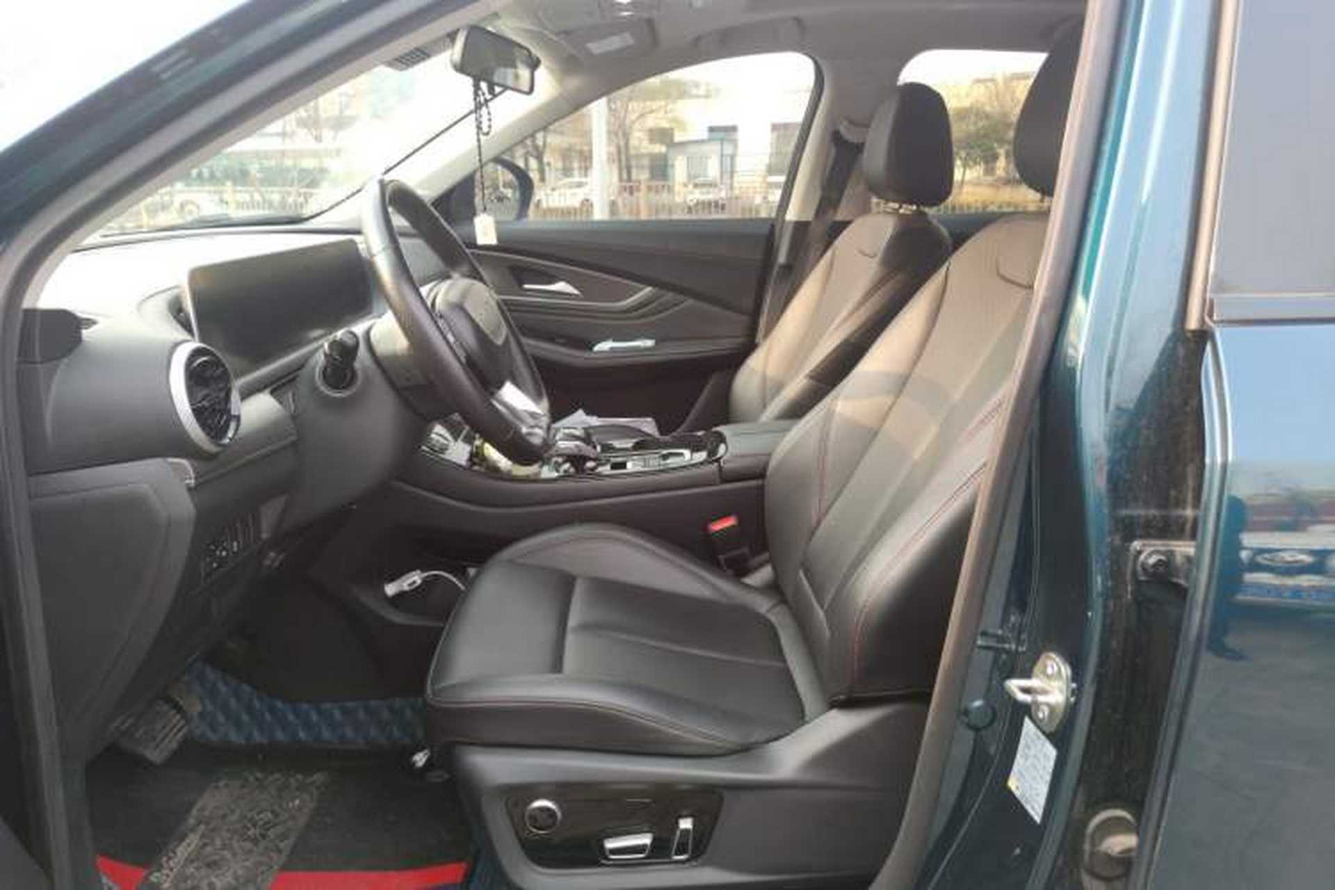 Used FORTHING T5 EVO 2021 1.5TD DCT Diamond Edition Left Front Seat