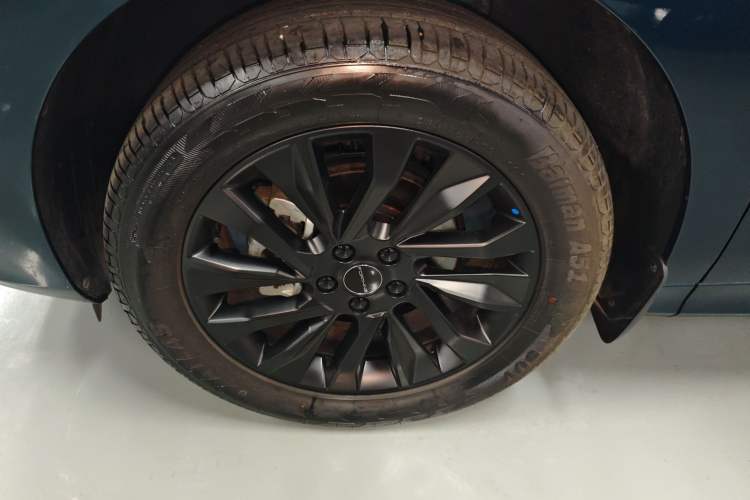 Used FORTHING T5 EVO 2021 1.5TD DCT Diamond Edition Left Front Wheel Hub