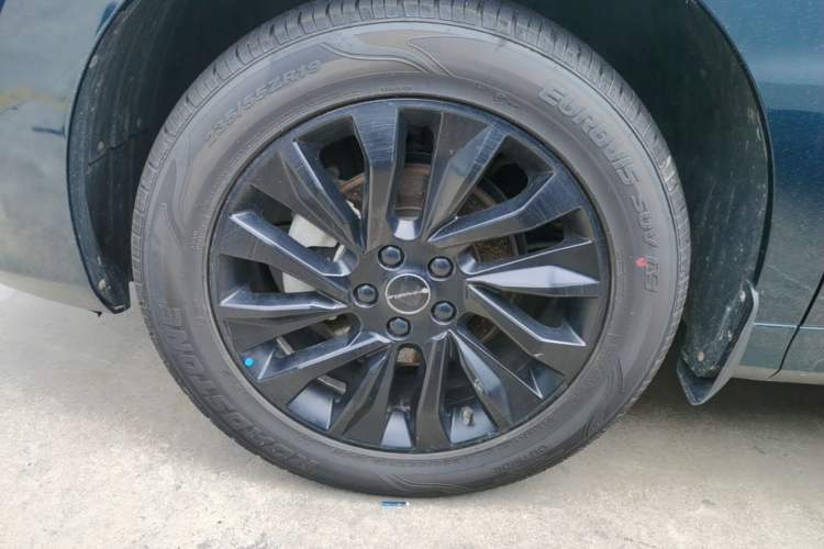 Used FORTHING T5 EVO 2021 1.5TD DCT Diamond Edition Left Front Wheel Hub
