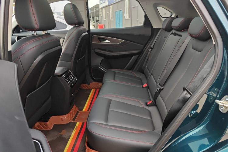 Used FORTHING T5 EVO 2021 1.5TD DCT Diamond Edition Left Rear Seat