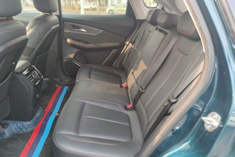 Used FORTHING T5 EVO 2021 1.5TD DCT Diamond Edition Left Rear Seat