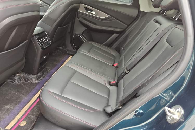 Used FORTHING T5 EVO 2021 1.5TD DCT Diamond Edition Left Rear Seat