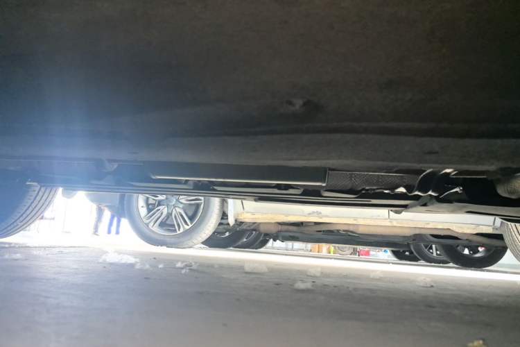 Used FORTHING T5 EVO 2021 1.5TD DCT Starry Edition Left Side Sill
