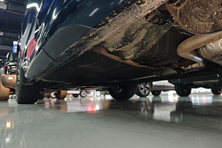 Used FORTHING T5 EVO 2021 1.5TD DCT Diamond Edition Left Side Sill
