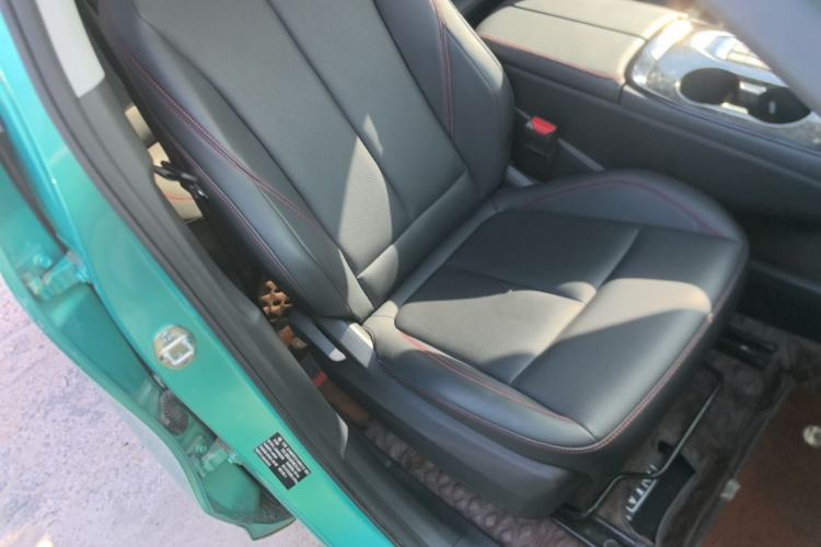 Used FORTHING T5 EVO 2021 1.5TD DCT Diamond Edition Right Front Seat