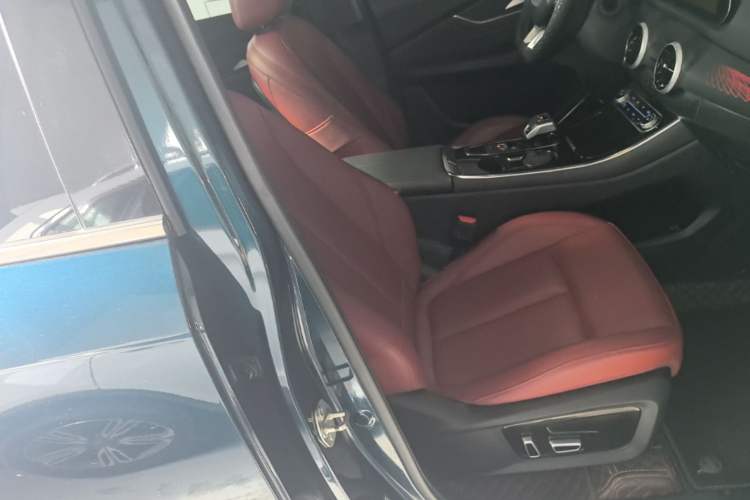Used FORTHING T5 EVO 2021 1.5TD DCT Starry Edition Right Front Seat