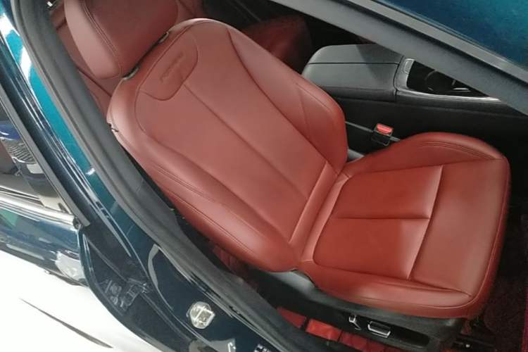 Used FORTHING T5 EVO 2021 1.5TD DCT Starry Edition Right Front Seat