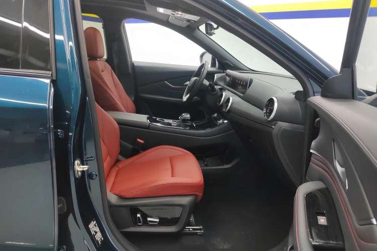 Used FORTHING T5 EVO 2021 1.5TD DCT Starry Edition Right Front Seat