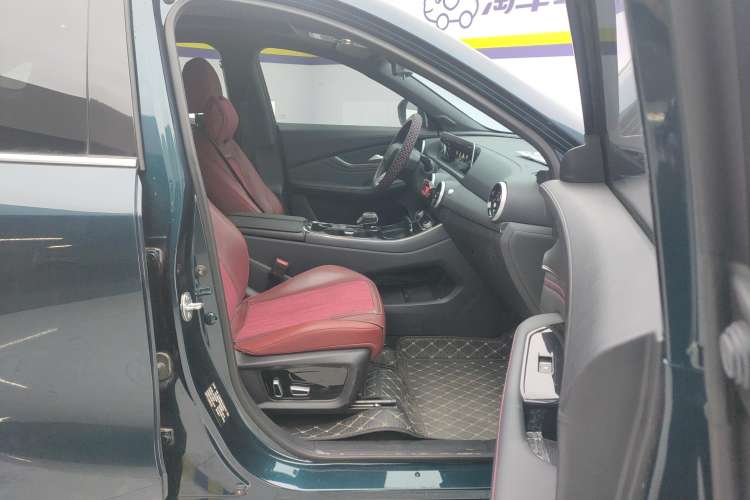 Used FORTHING T5 EVO 2021 1.5TD DCT Starry Edition Right Front Seat