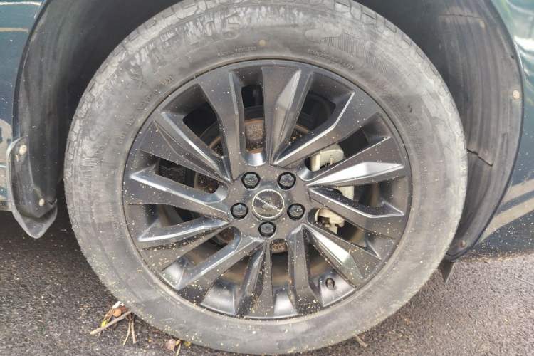 Used FORTHING T5 EVO 2021 1.5TD DCT Diamond Edition Right Front Wheel Hub