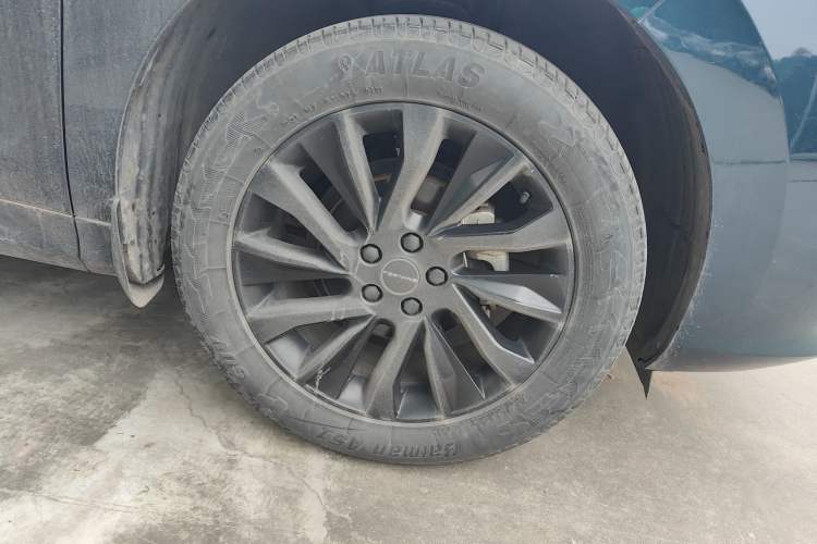 Used FORTHING T5 EVO 2021 1.5TD DCT Diamond Edition Right Front Wheel Hub