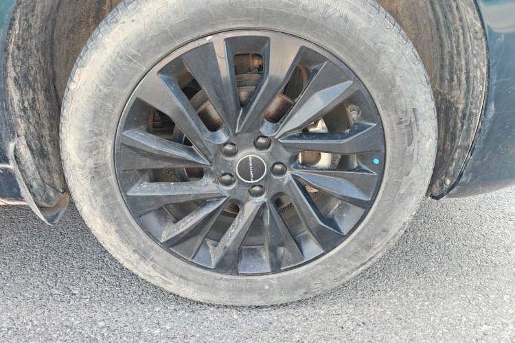 Used FORTHING T5 EVO 2021 1.5TD DCT Diamond Edition Right Front Wheel Hub