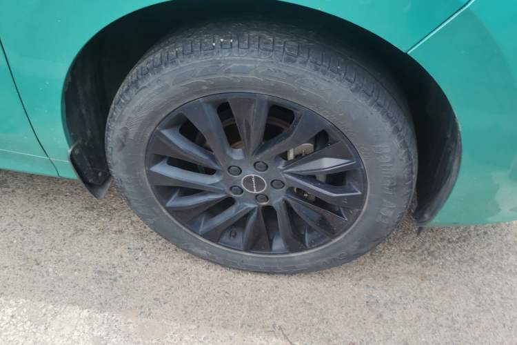 Used FORTHING T5 EVO 2021 1.5TD DCT Diamond Edition Right Front Wheel Hub