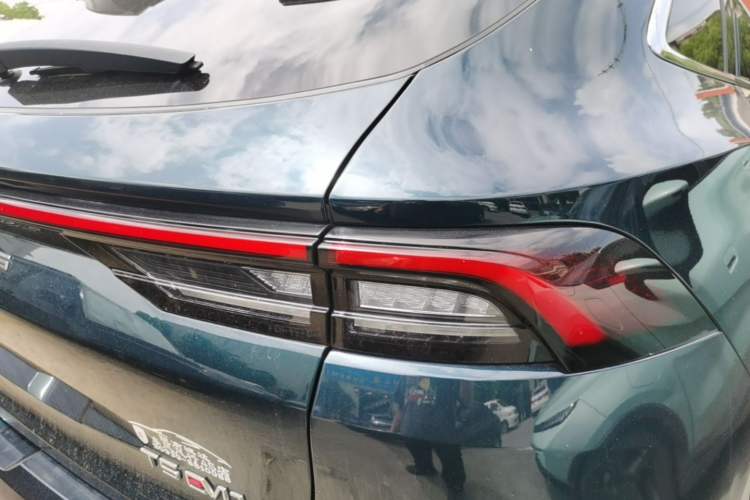 Used FORTHING T5 EVO 2021 1.5TD DCT Diamond Edition Right Rear Taillight