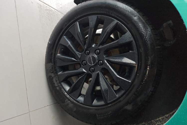 Used FORTHING T5 EVO 2021 1.5TD DCT Platinum Edition Right Rear Wheel Hub