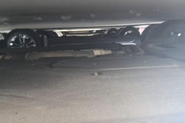 Used FORTHING T5 EVO 2021 1.5TD DCT Starry Edition Right Side Sill