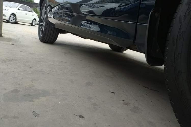 Used FORTHING T5 EVO 2021 1.5TD DCT Starry Edition Right Side Sill