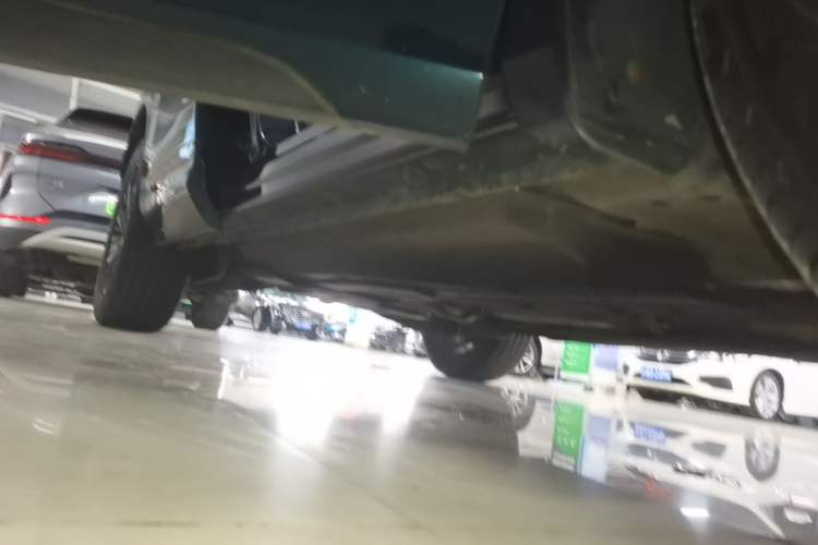 Used FORTHING T5 EVO 2021 1.5TD DCT Starry Edition Right Side Sill