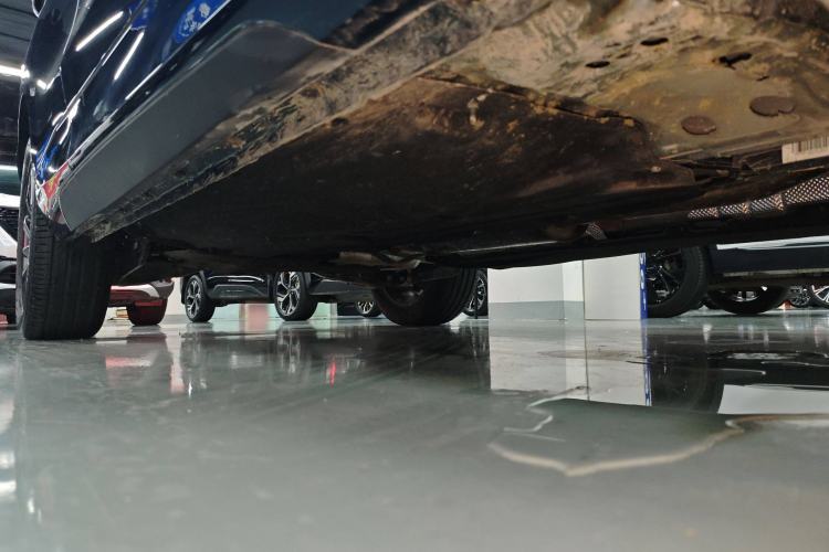 Used FORTHING T5 EVO 2021 1.5TD DCT Diamond Edition Right Side Sill