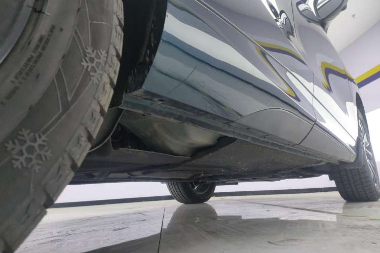 Used FORTHING T5 EVO 2021 1.5TD DCT Starry Edition Right Side Sill