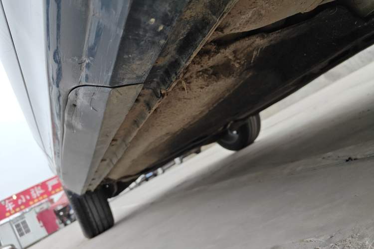 Used FORTHING T5 EVO 2021 1.5TD DCT Diamond Edition Right Side Sill