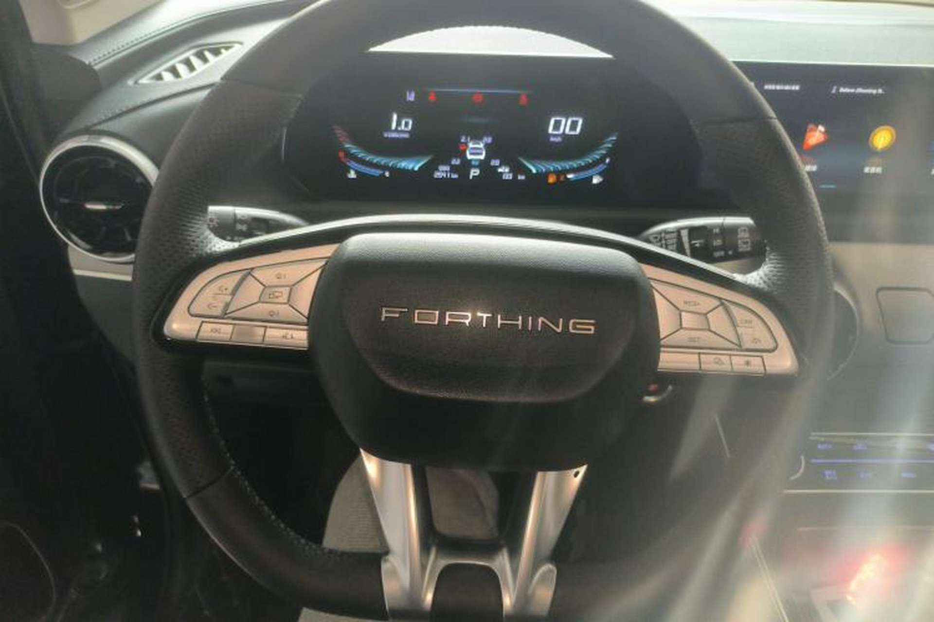 Used FORTHING T5 EVO 2021 1.5TD DCT Diamond Edition Steering Wheel