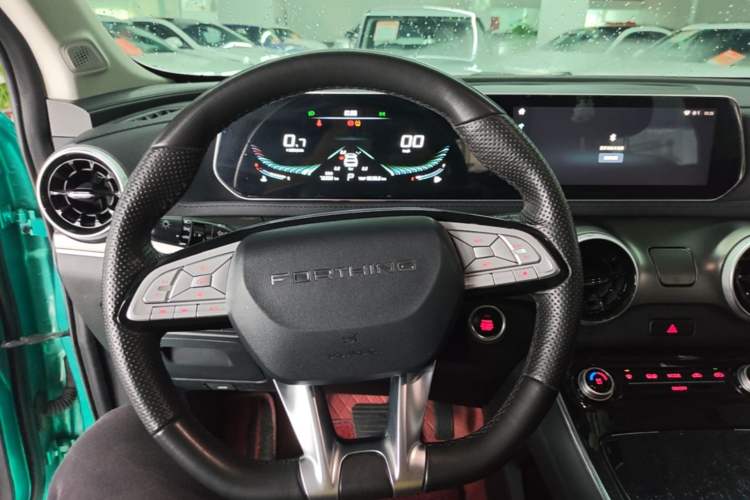 Used FORTHING T5 EVO 2021 1.5TD DCT Platinum Edition Steering Wheel