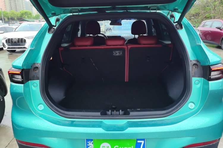 Used FORTHING T5 EVO 2021 1.5TD DCT Starry Edition Trunk