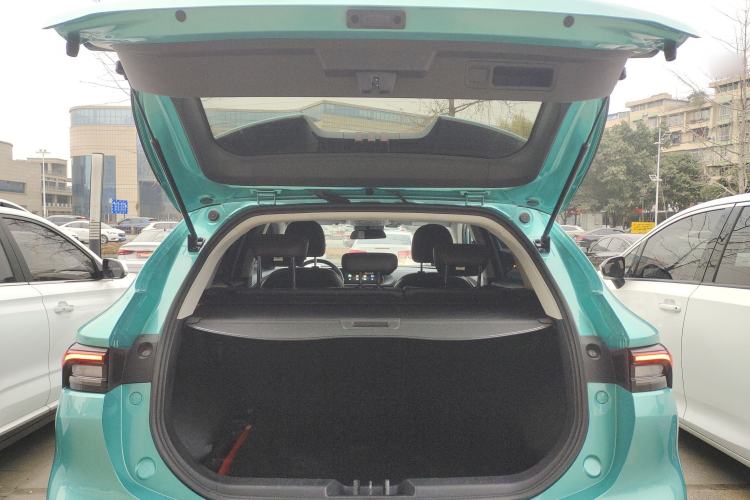 Used FORTHING T5 EVO 2021 1.5TD DCT Diamond Edition Trunk