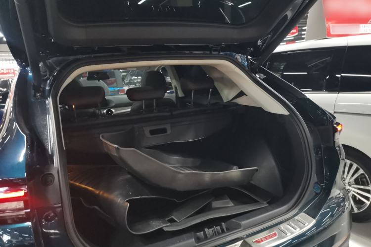 Used FORTHING T5 EVO 2021 1.5TD DCT Diamond Edition Trunk