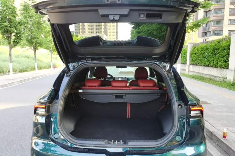 Used FORTHING T5 EVO 2021 1.5TD DCT Starry Edition Trunk